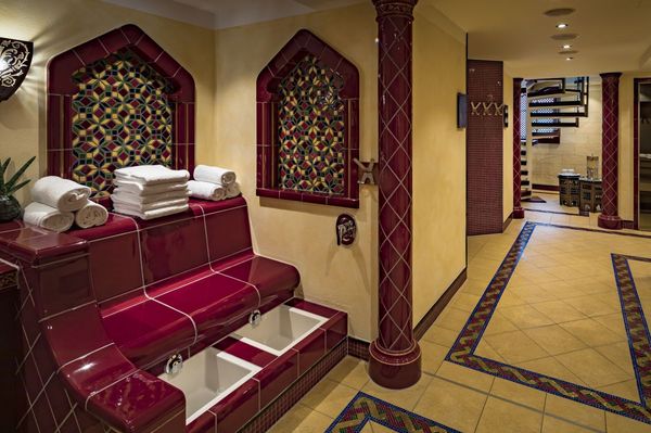 Der maurische Kiosk mit verschiedenen Saunen bietet Entspannung nach Ihrem Meeting im Tagungshotel München