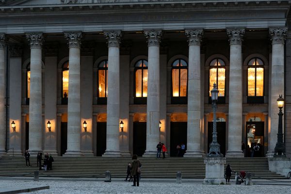 Nahaufhanhme des Bayerischen Nationaltheaters in München.